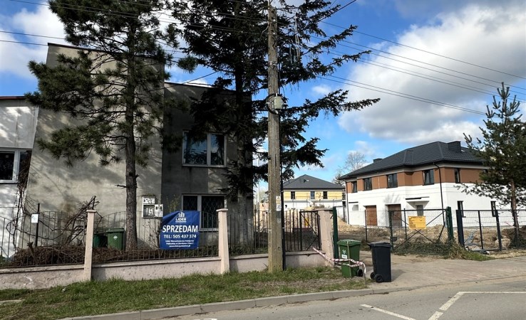 dom na sprzedaż - Łask, Kolumna